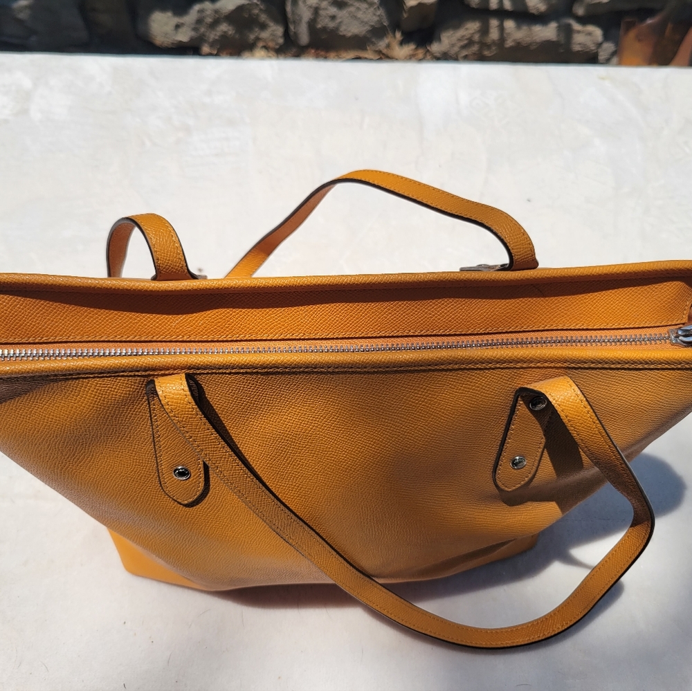 Coach tangerine tote - Picture 5 of 5